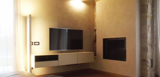 angolo tv camino, villa Parma